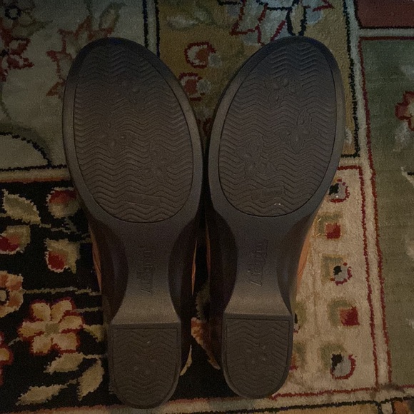 Alegria Shoes - Picture 3 of 3